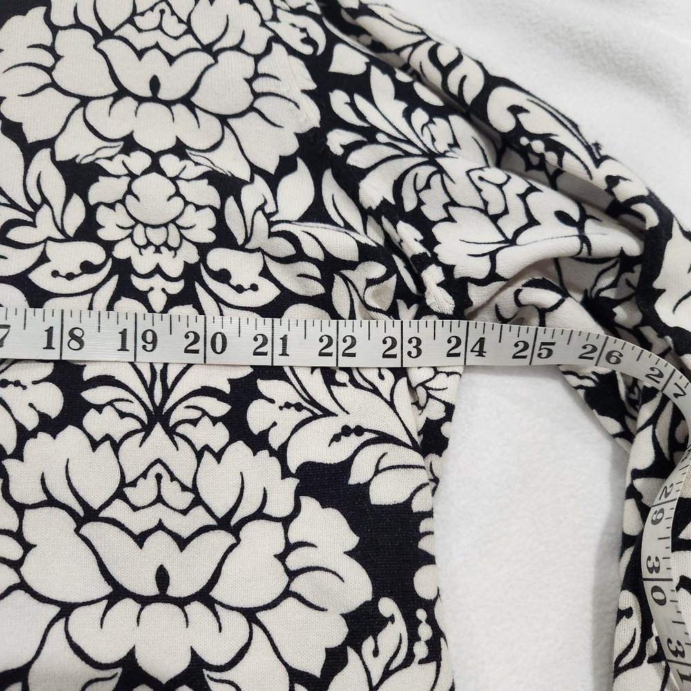SALE! Isaac Mizrahi Sweater - Picture 6 of 7